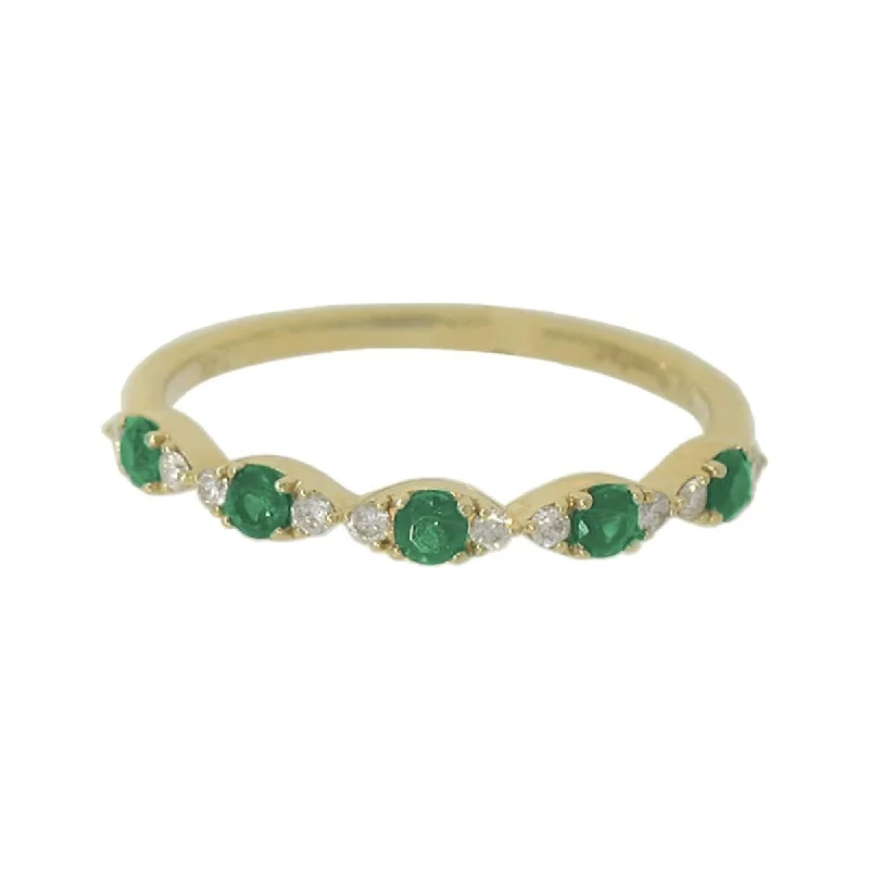 Beaded Fashion Rings in Natural Stones and Cotton Cord for a Handmade AestheticEmerald & Diamond Stackable Band