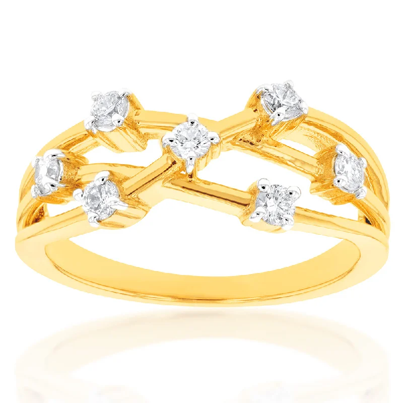 Cushion - Cut Women's Diamond Rings in Platinum with a Soft and Romantic AppearanceLuminesce Lab Grown Diamond 1/4 Carat Scatter Ring in 9ct Yellow Gold