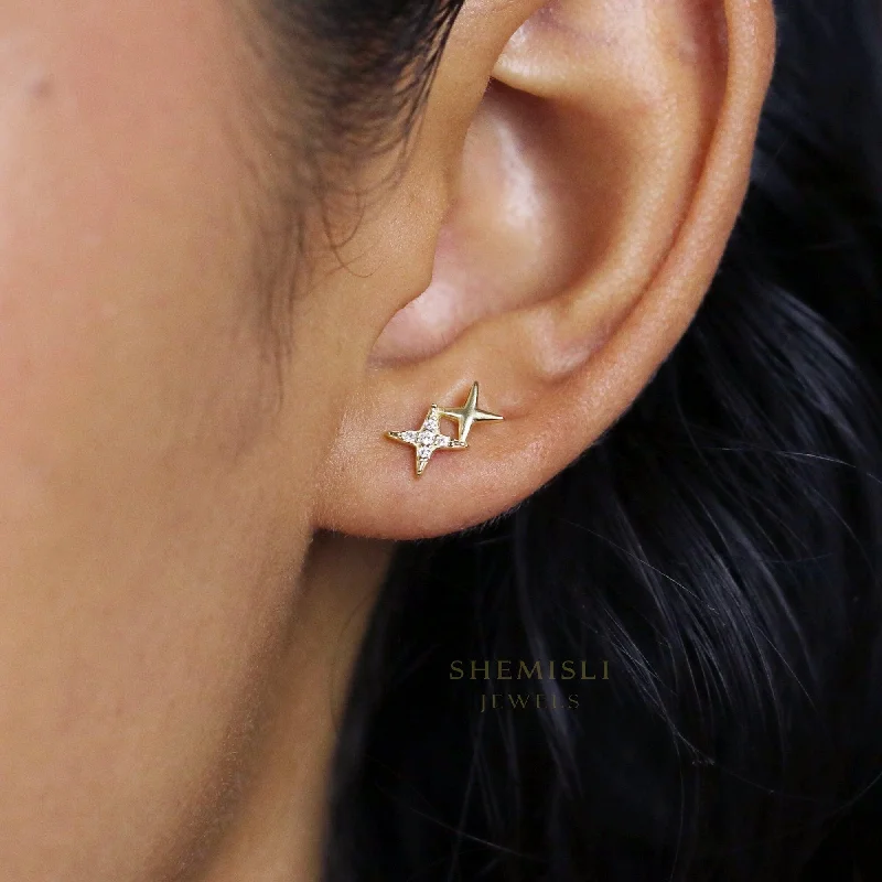 Laser - Engraved Initial Stud Earrings in Silver for a Personalized and Customized AccessoryDouble Star Studs Earrings, Starburst Pave CZ Studs, Tiny Celestial, Dainty Stacking Earrings, Gold, Silver SHEMISLI SS038 Laser - Engraved Initial Stud Earrings in Silver for a Personalized and Customized AccessoryDouble Star Studs Earrings, Starburst Pave CZ Studs, Tiny Celestial, Dainty Stacking Earrings, Gold, Silver SHEMISLI SS038