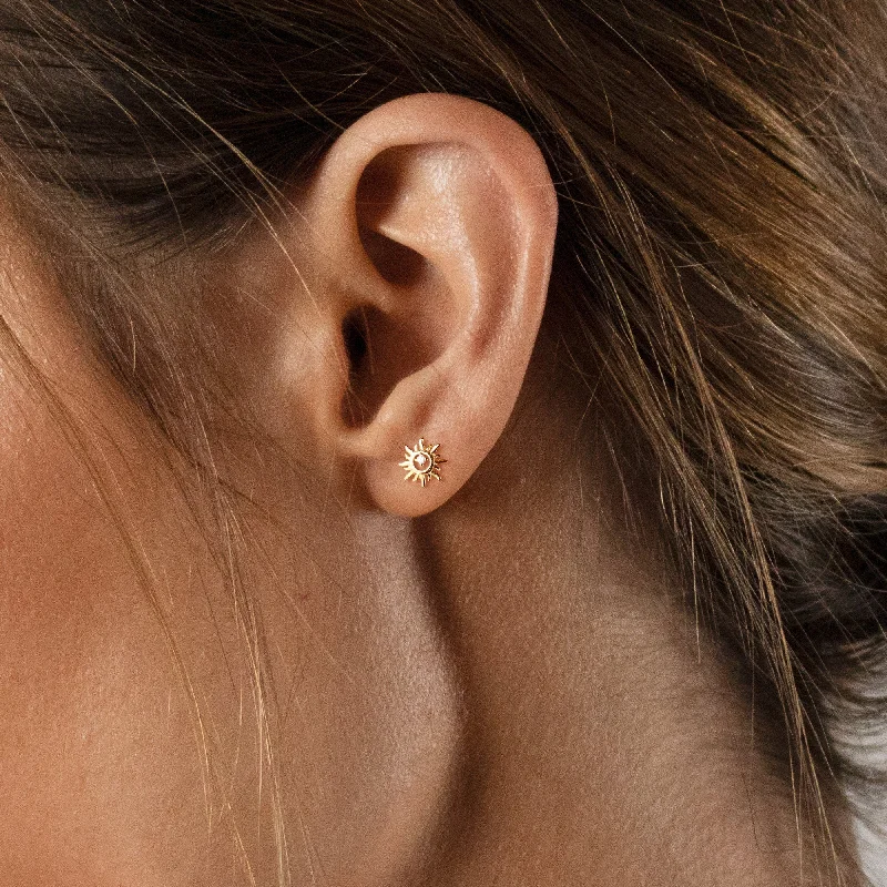 Magnetic - Back Stud Earrings in Black for Easy and Comfortable WearTiny CZ Sun Studs Earrings, Starburst Studs, Unisex, Gold, Silver SHEMISLI SS031 Butterfly End, SS795 Screw Ball End (Type A) Magnetic - Back Stud Earrings in Black for Easy and Comfortable WearTiny CZ Sun Studs Earrings, Starburst Studs, Unisex, Gold, Silver SHEMISLI SS031 Butterfly End, SS795 Screw Ball End (Type A)