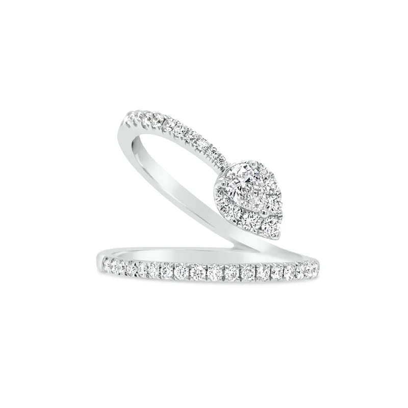 Rhinestone - Embellished Fashion Rings in Silver - Tone Metal for a Glamorous TouchDiamond Wave Ring with Diamond Pear